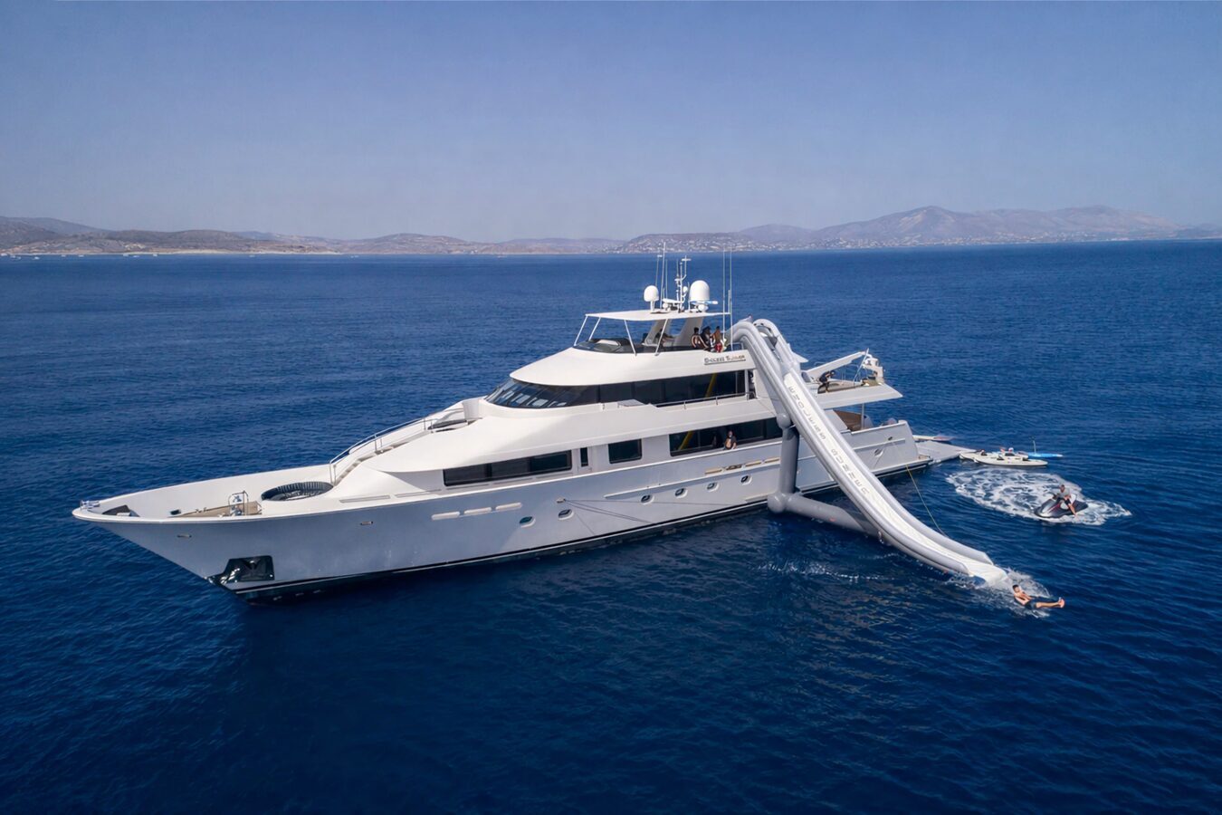 130ft WESTPORT yacht ENDLESS SUMMER u2014 exterior