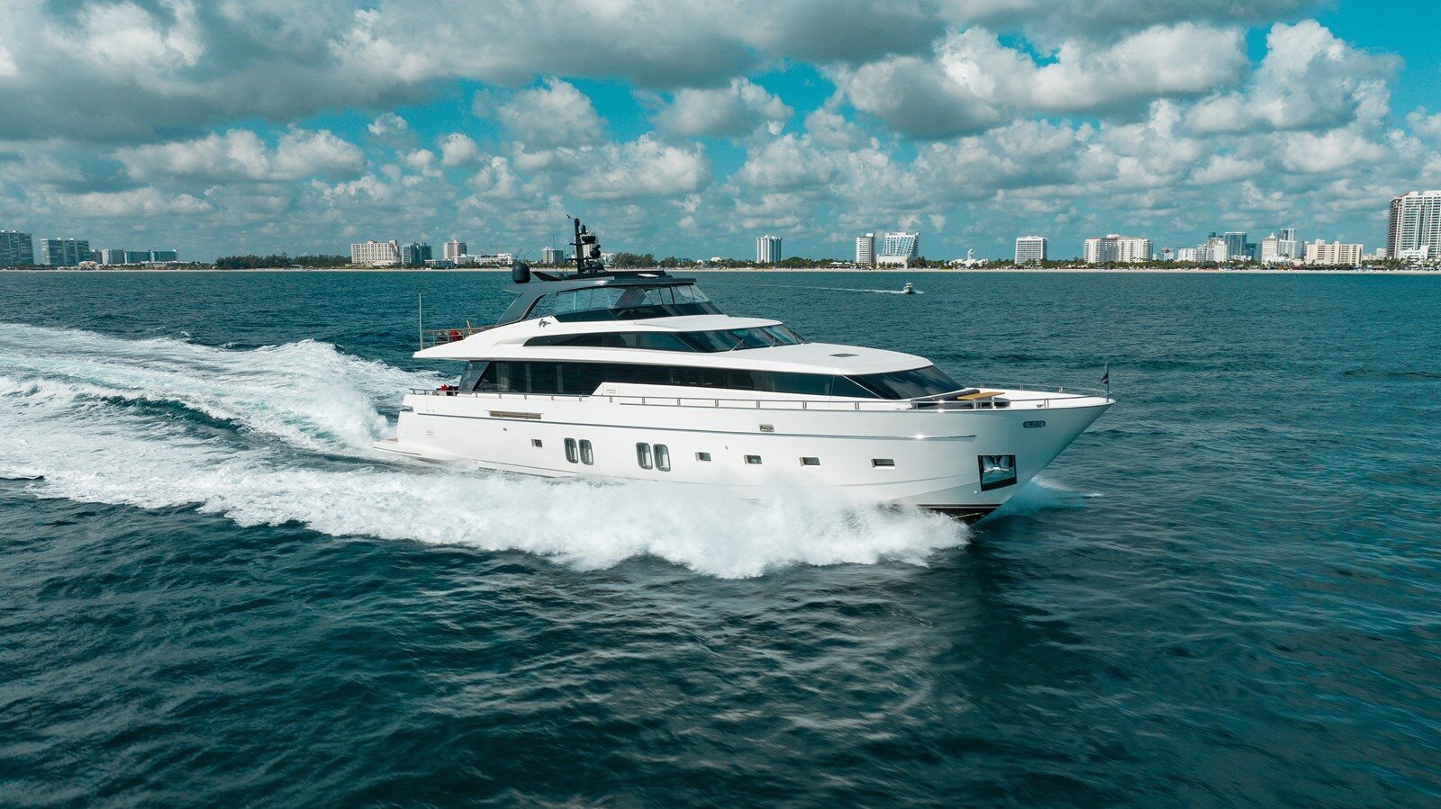 106ft SANLORENZO YACHTS yacht FIFTY SHADES u2014 exterior