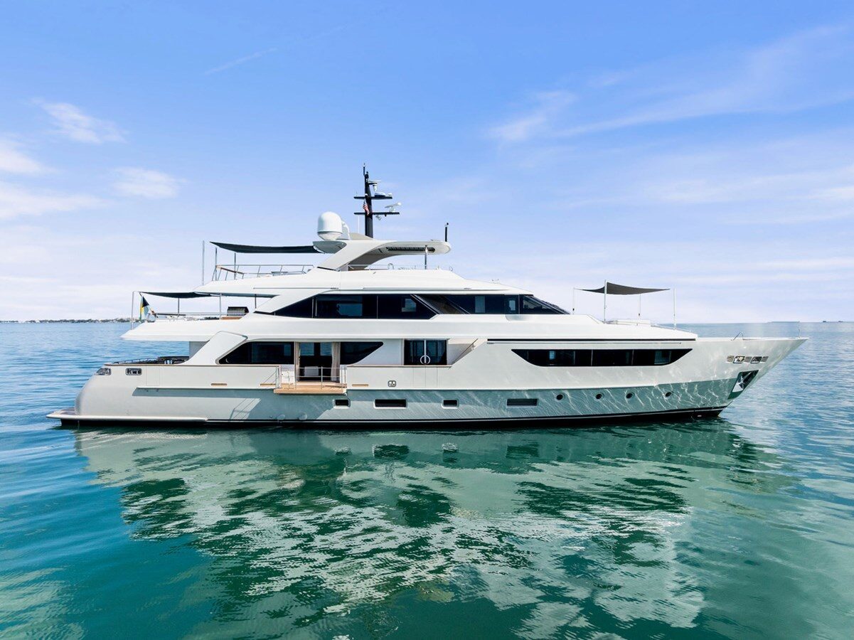 126ft SANLORENZO YACHTS yacht GLORY u2014 exterior