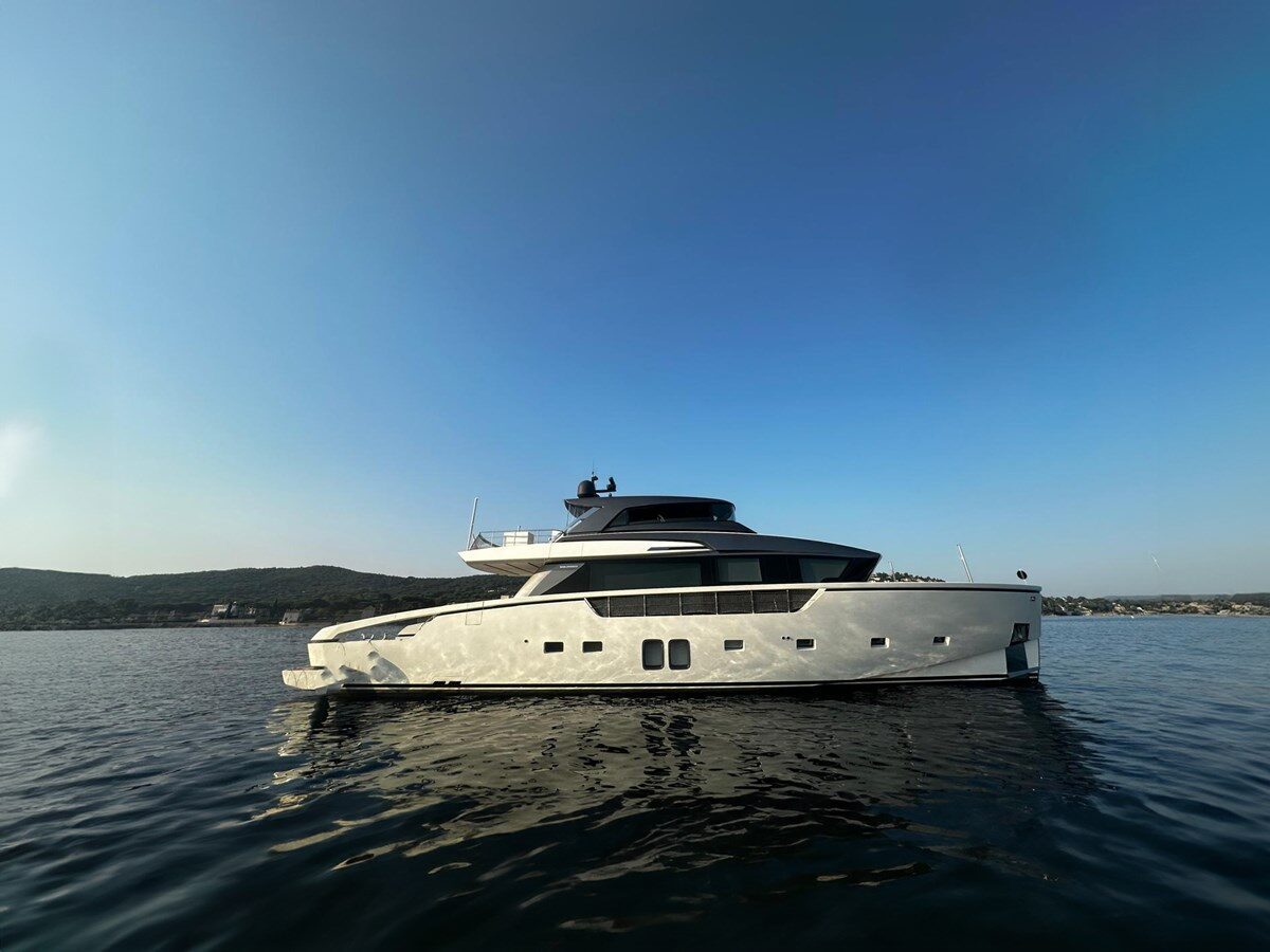 88ft SANLORENZO YACHTS yacht LADY LARISA u2014 exterior