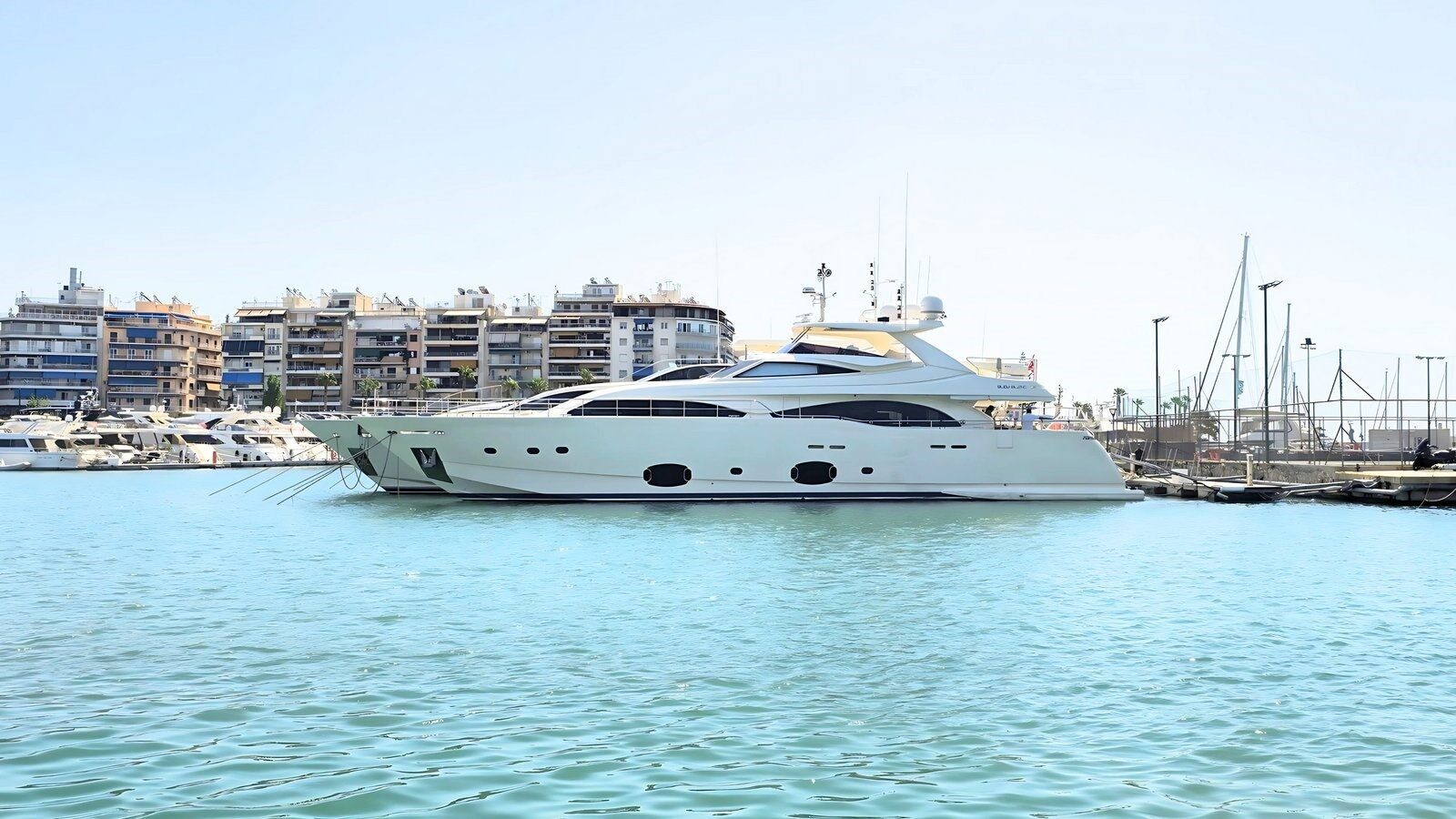97ft FERRETTI CUSTOM LINE yacht M/Y BLEU BLANC u2014 exterior