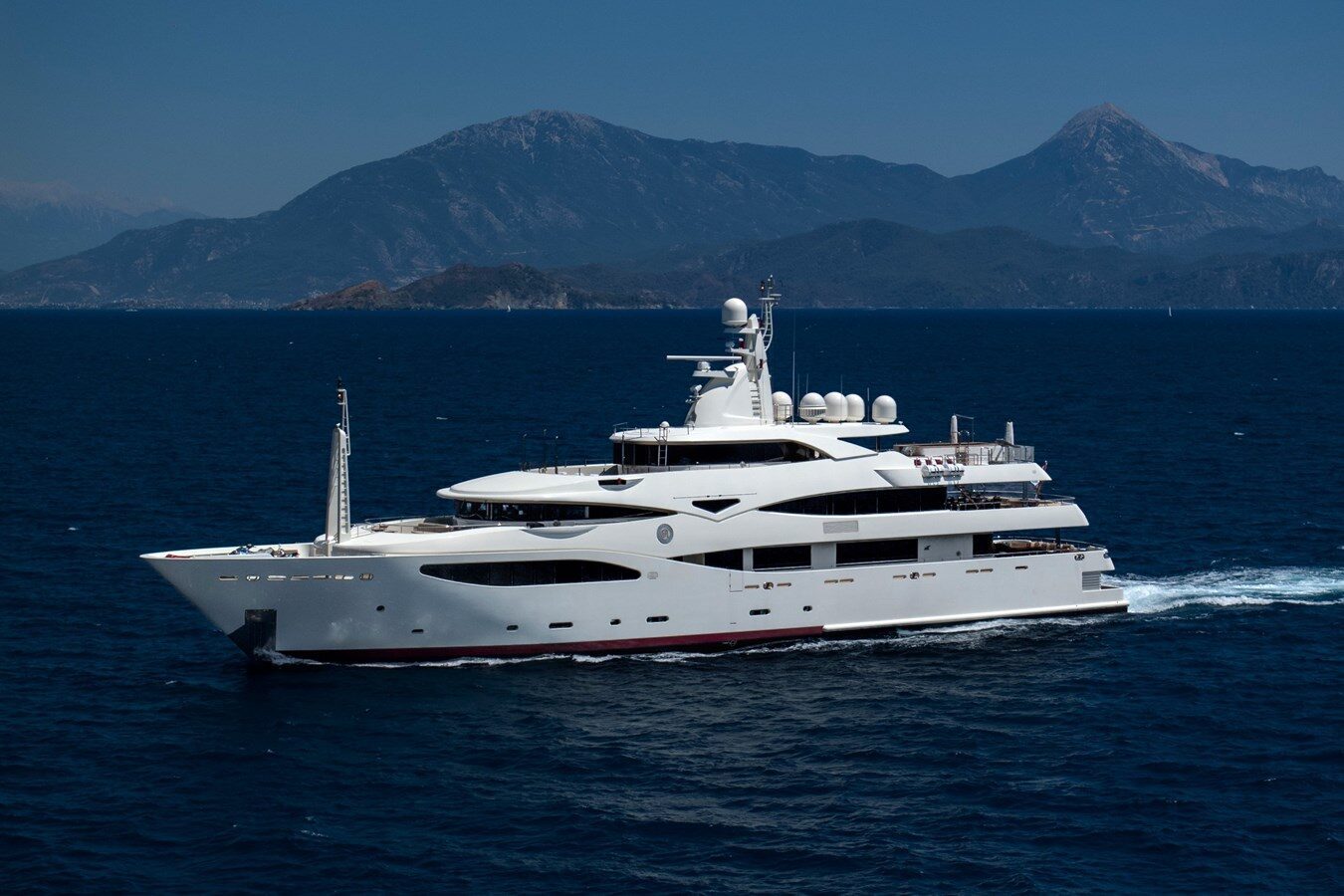 186ft CRN yacht RICHAR u2014 exterior
