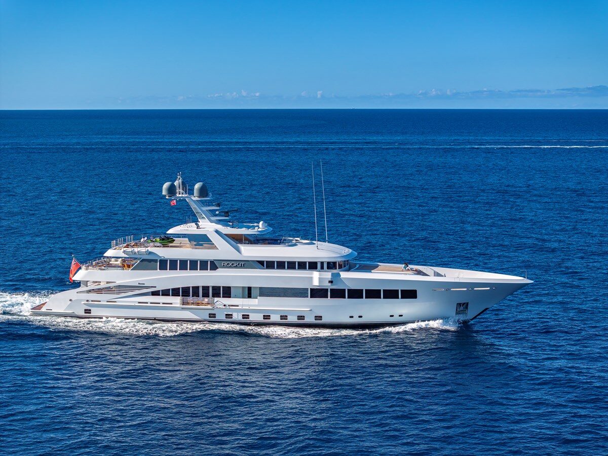 198ft FEADSHIP yacht ROCK.IT u2014 exterior