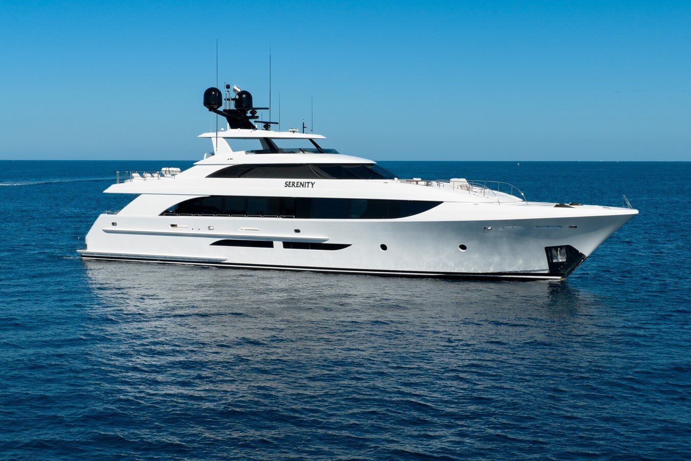 125ft WESTPORT yacht SERENITY u2014 exterior