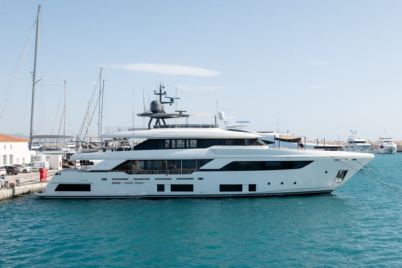 121ft FERRETTI CUSTOM LINE yacht WILLPOWER u2014 exterior